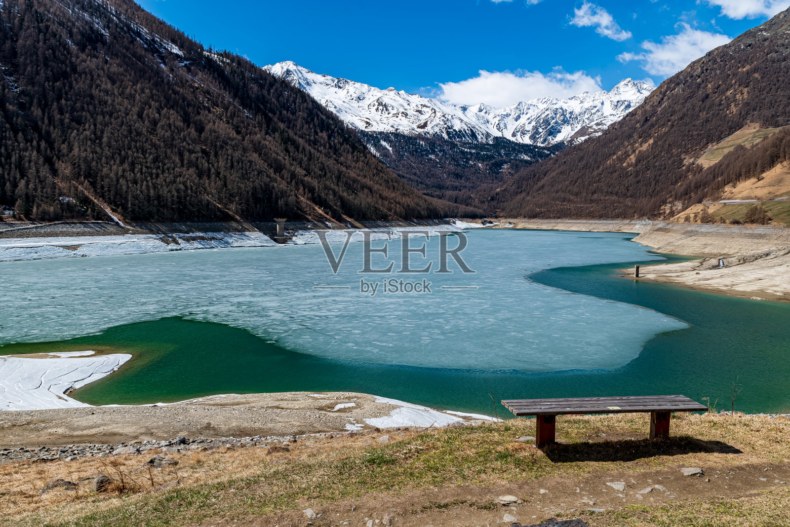 坐下来，可以看到维尔纳格特-斯陶西照片摄影图片