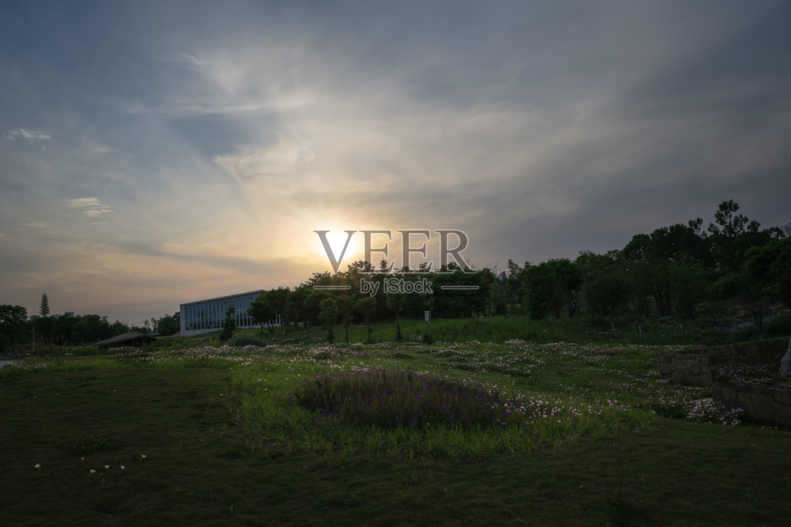 黄昏的晚霞照片摄影图片