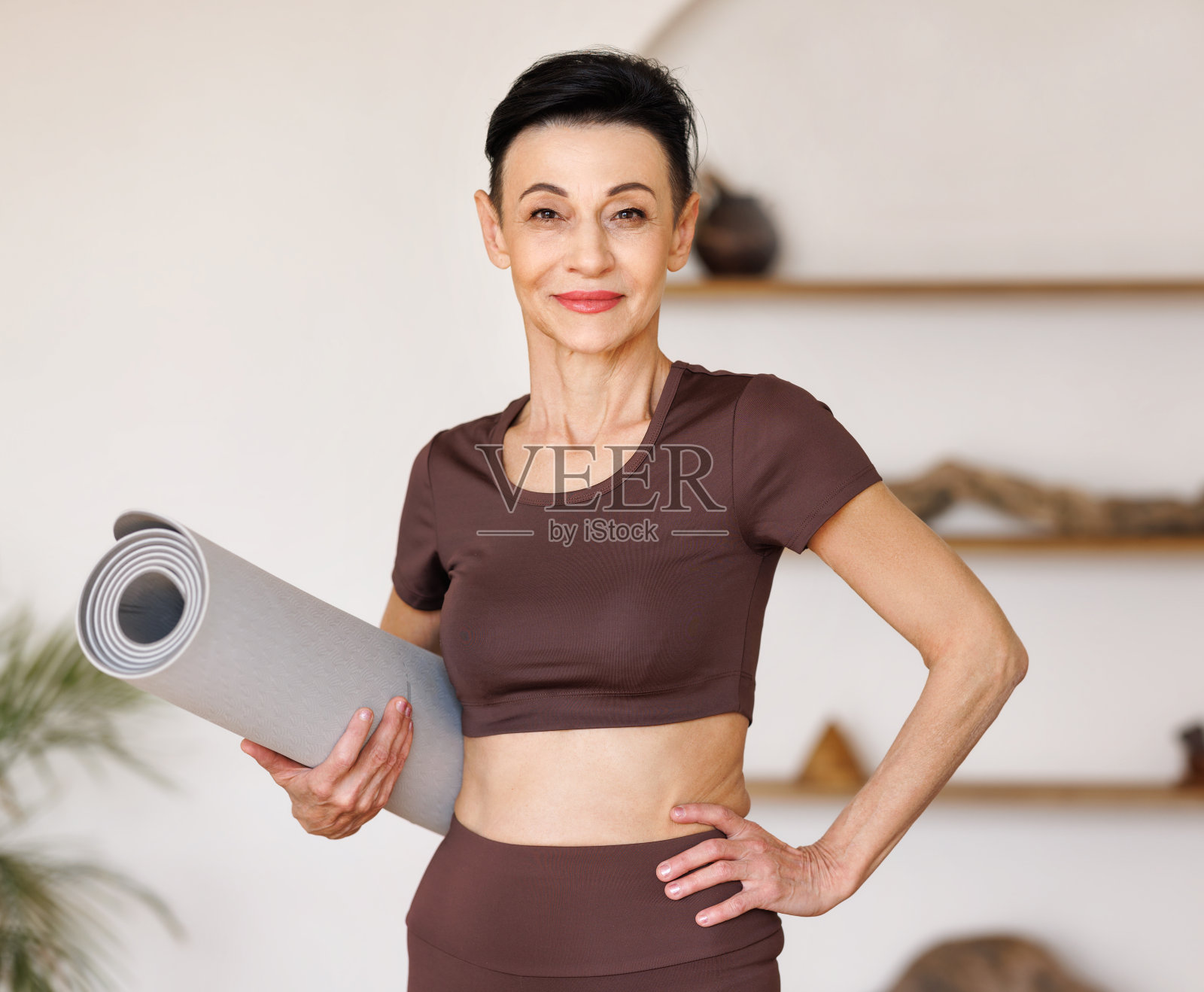 中年女运动员照片摄影图片