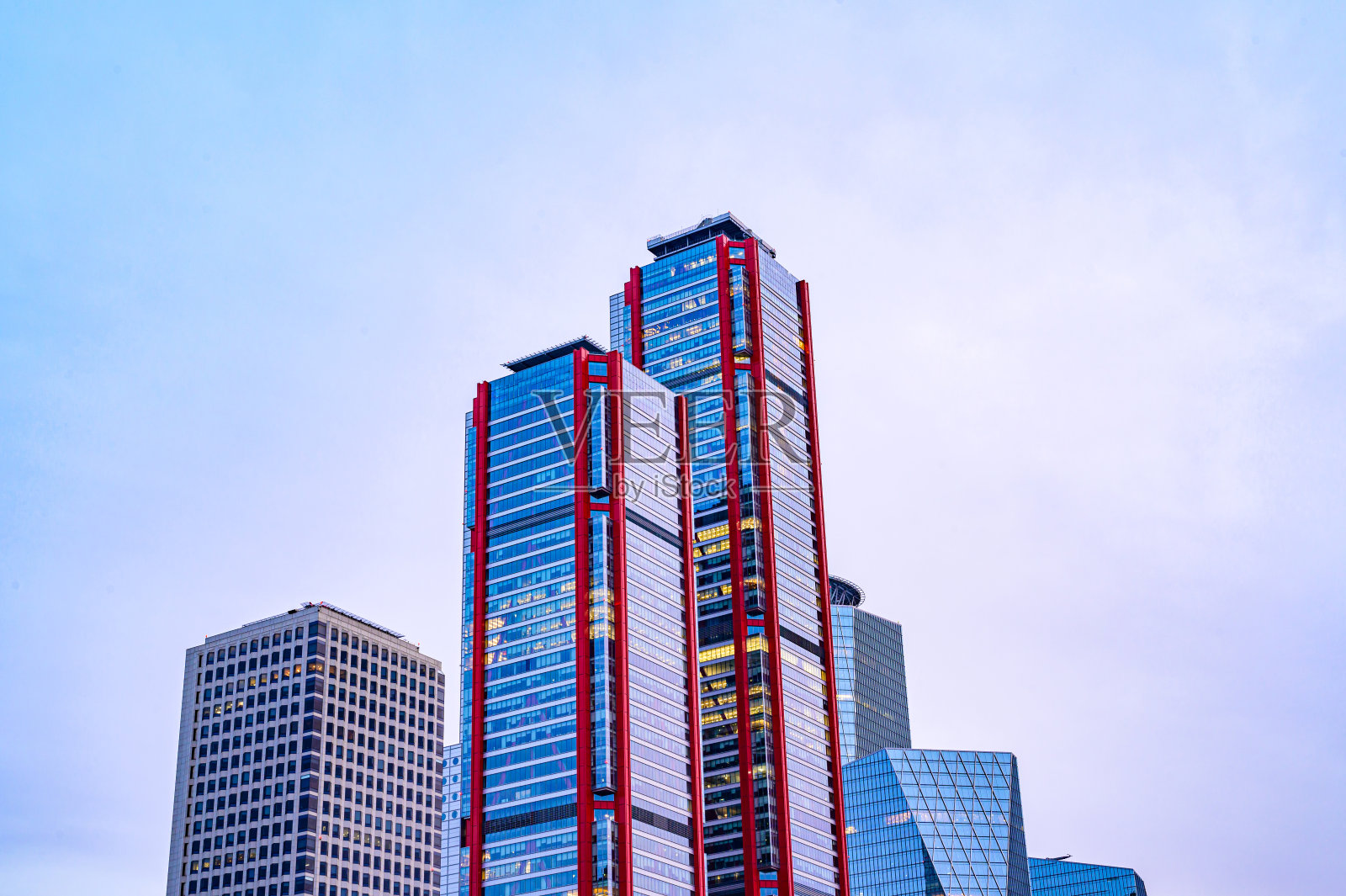 韩国首尔汝矣岛的摩天大楼是白天拍摄的照片摄影图片