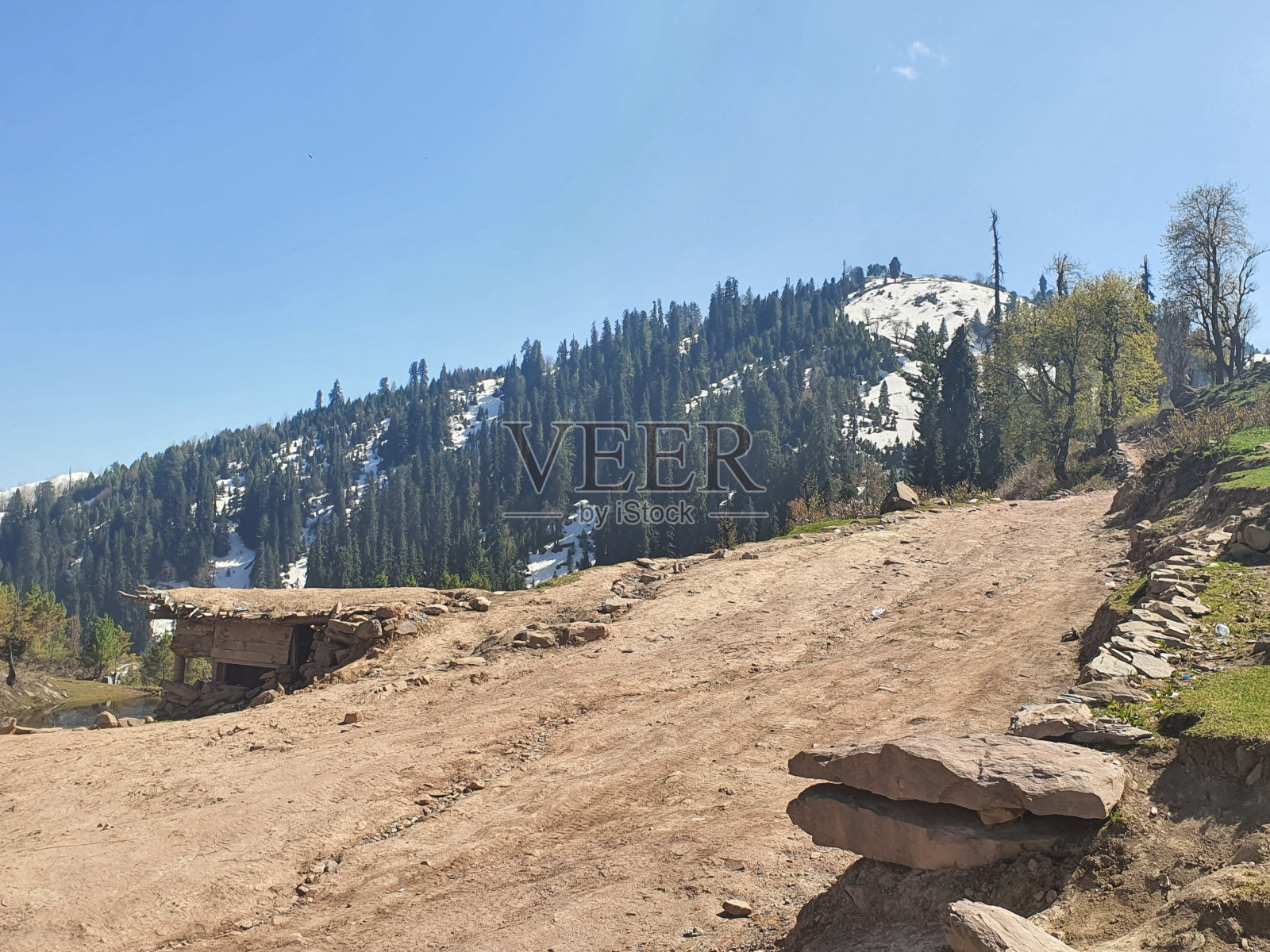 雪覆盖山脉照片摄影图片