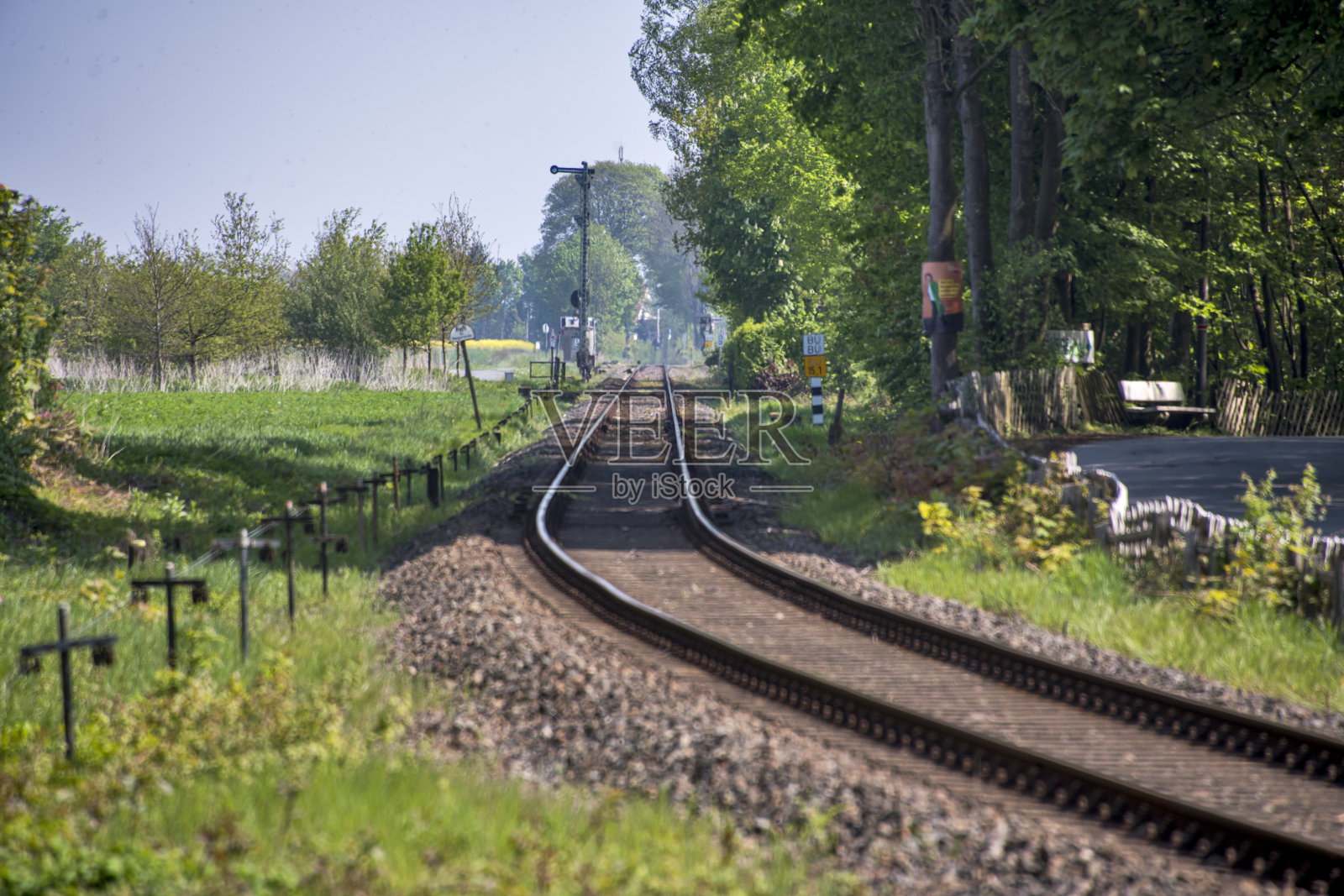 在德国拍摄的铁路，在欧洲。拍摄于2019年。照片摄影图片