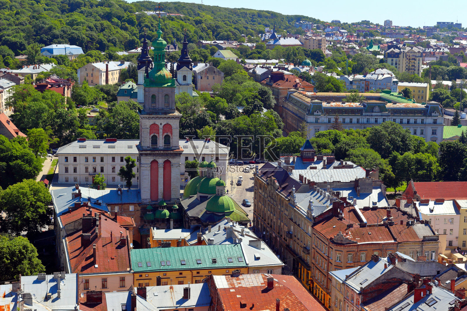 利沃夫历史古城中心全景图。乌克兰、欧洲。从空中俯瞰城市照片摄影图片