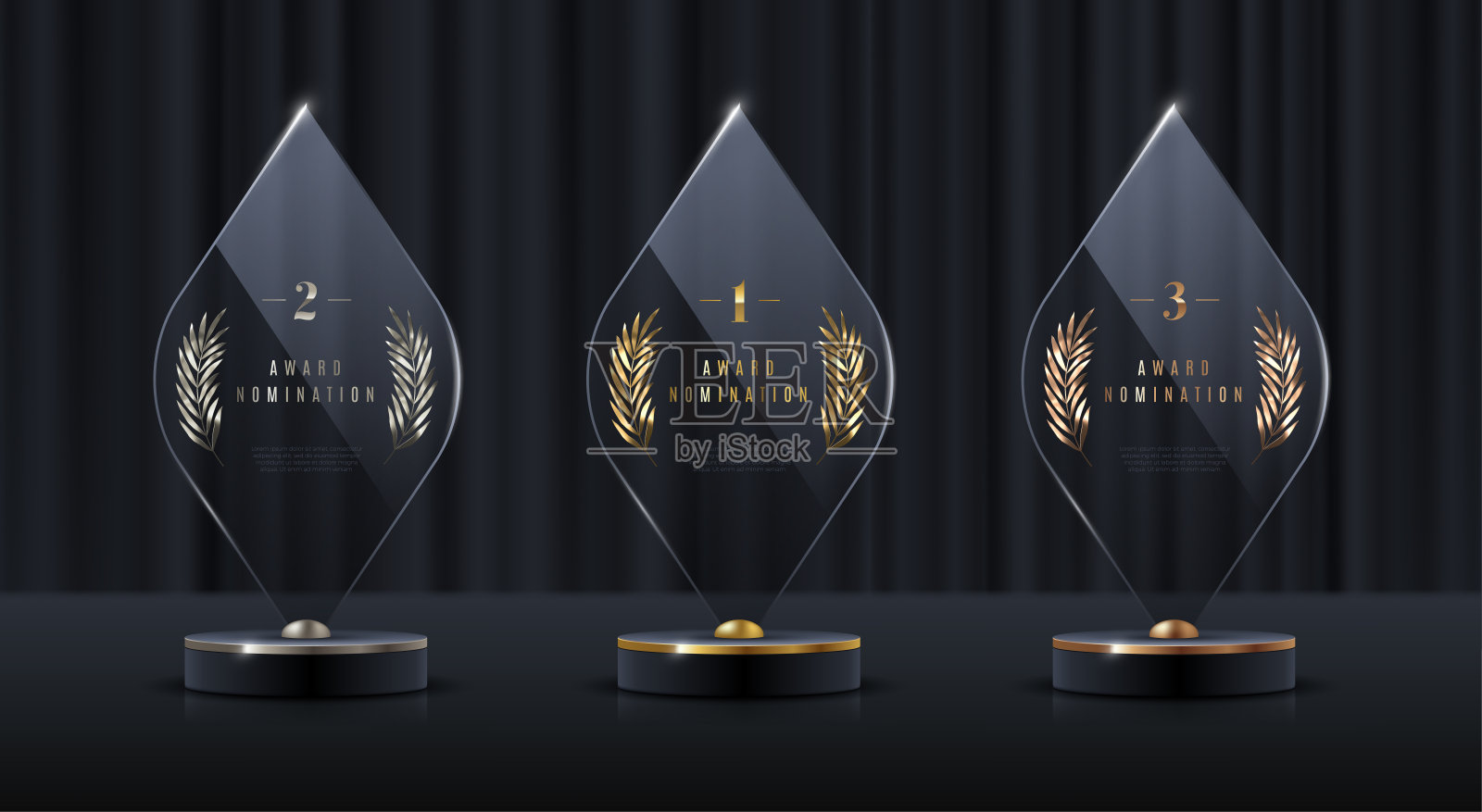 玻璃奖奖杯集。透明奖品模板与金棕榈枝。冠军概念第一名。矢量插图。插画图片素材