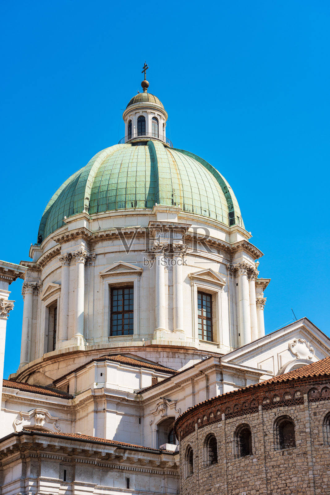 意大利伦巴第的圣玛丽亚亚松塔-布雷西亚新旧大教堂照片摄影图片