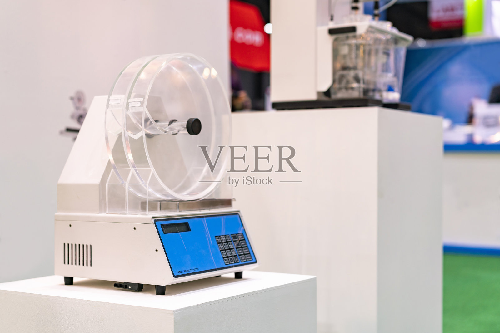 用于检查重量损失的自动片剂脆碎度测试仪，用于医药工业等照片摄影图片