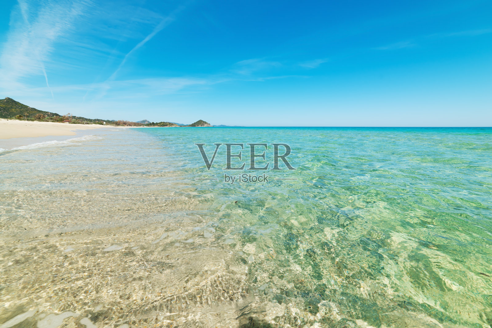 Cala Sinzias的绿松石水照片摄影图片