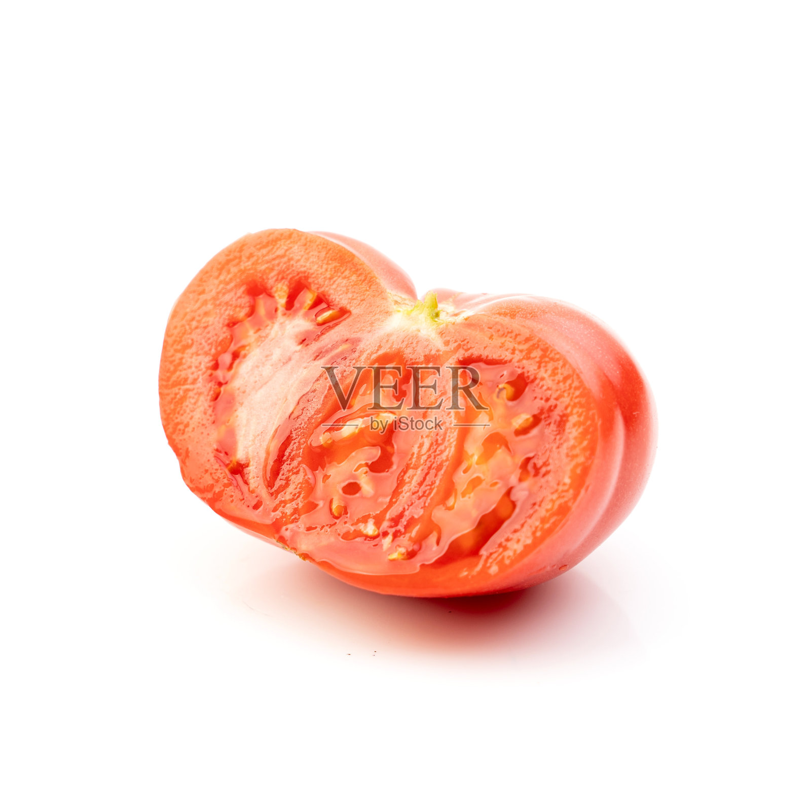 白色背景上的新鲜番茄。照片摄影图片