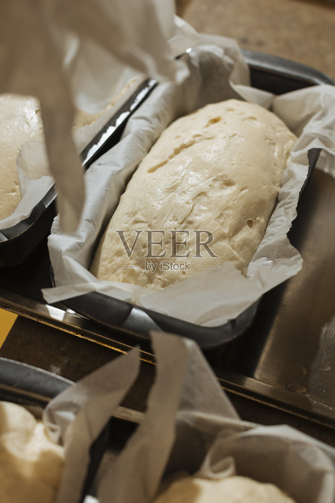 用橄榄油自制的面包面团照片摄影图片