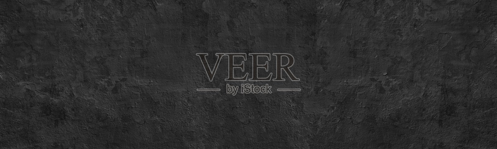 黑色旧混凝土外墙与开裂分离油漆宽全景纹理。黑暗阴暗的垃圾抽象背景照片摄影图片