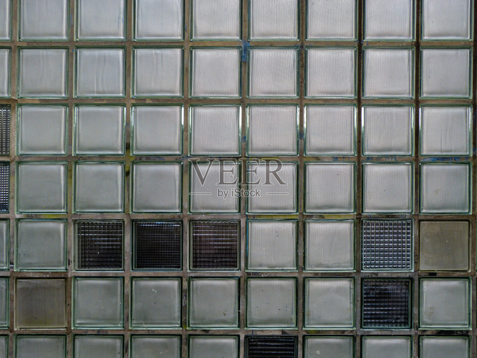 玻璃砖砌成的墙照片摄影图片