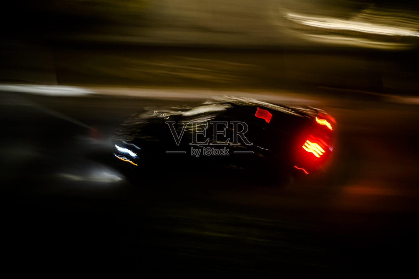 夜晚的汽车照片摄影图片