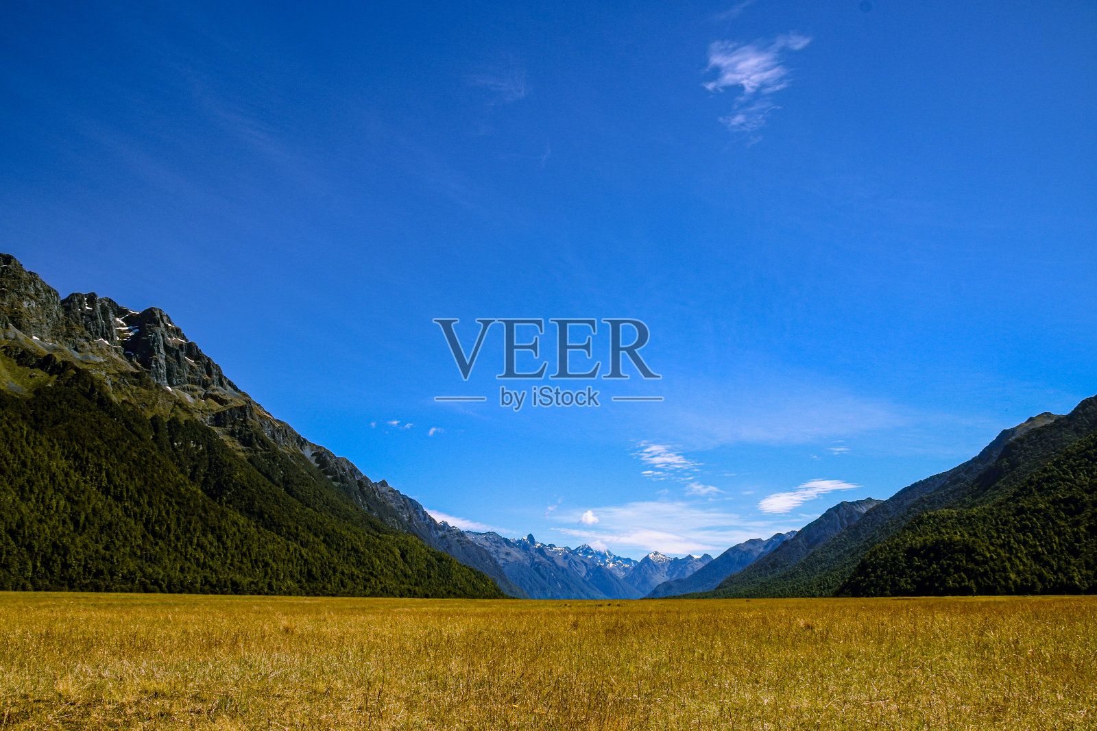 平原和山照片摄影图片