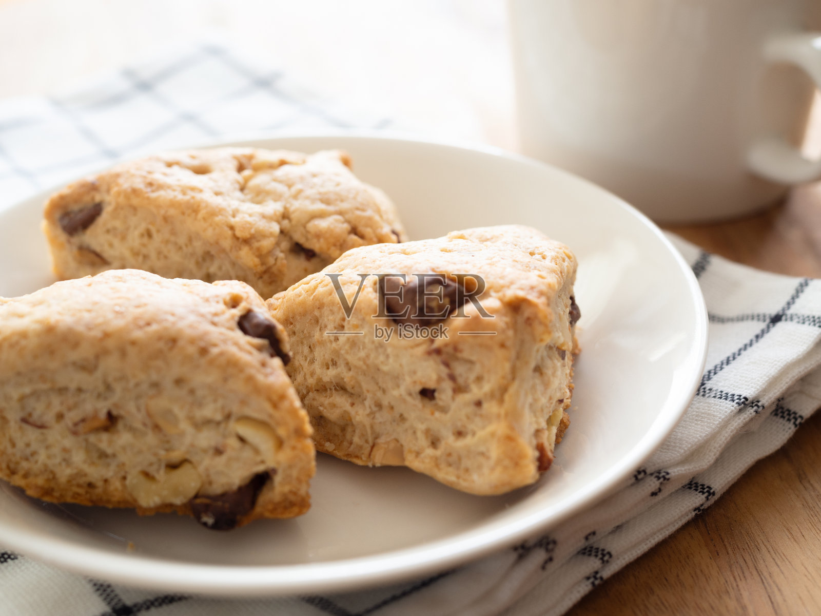 果仁巧克力烤饼照片摄影图片
