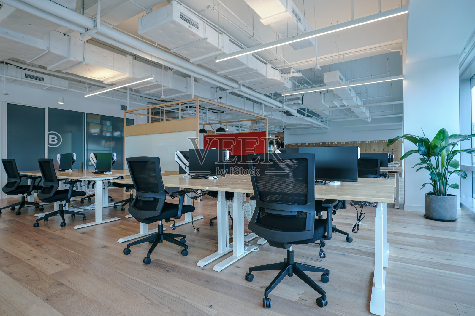 现代办公室空照片摄影图片