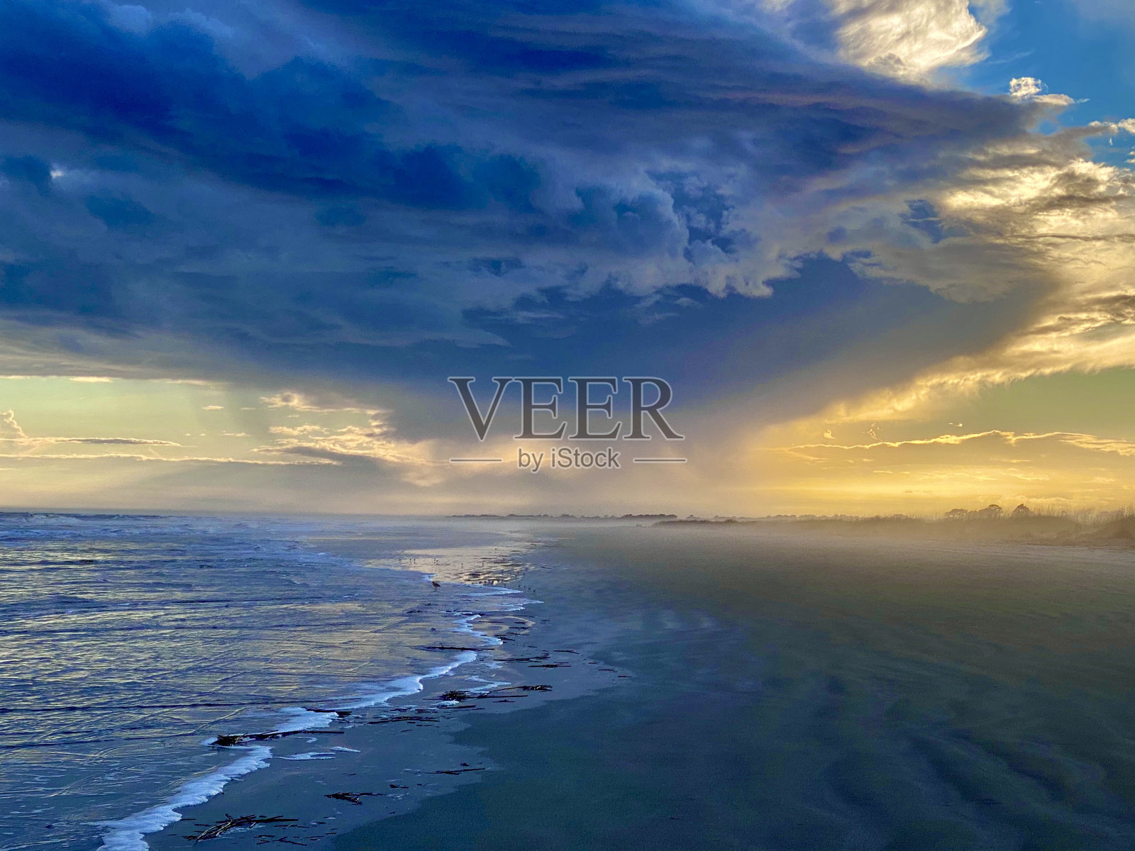 日落风暴照片摄影图片