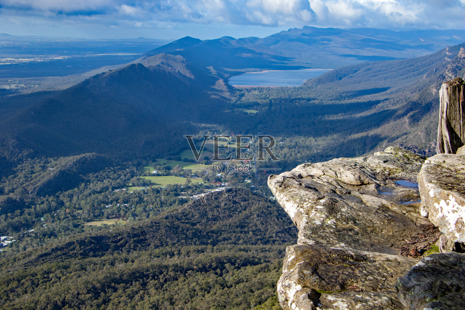 秋天的格兰平家照片摄影图片