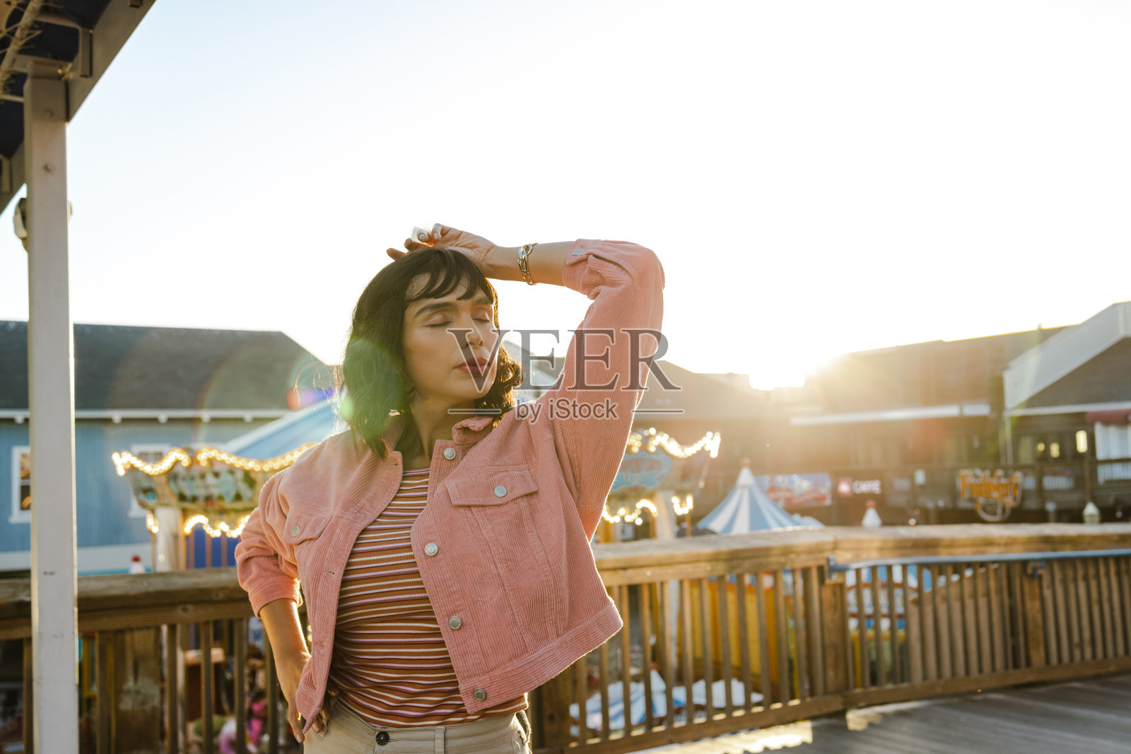 一个年轻女人的梦幻肖像照片摄影图片