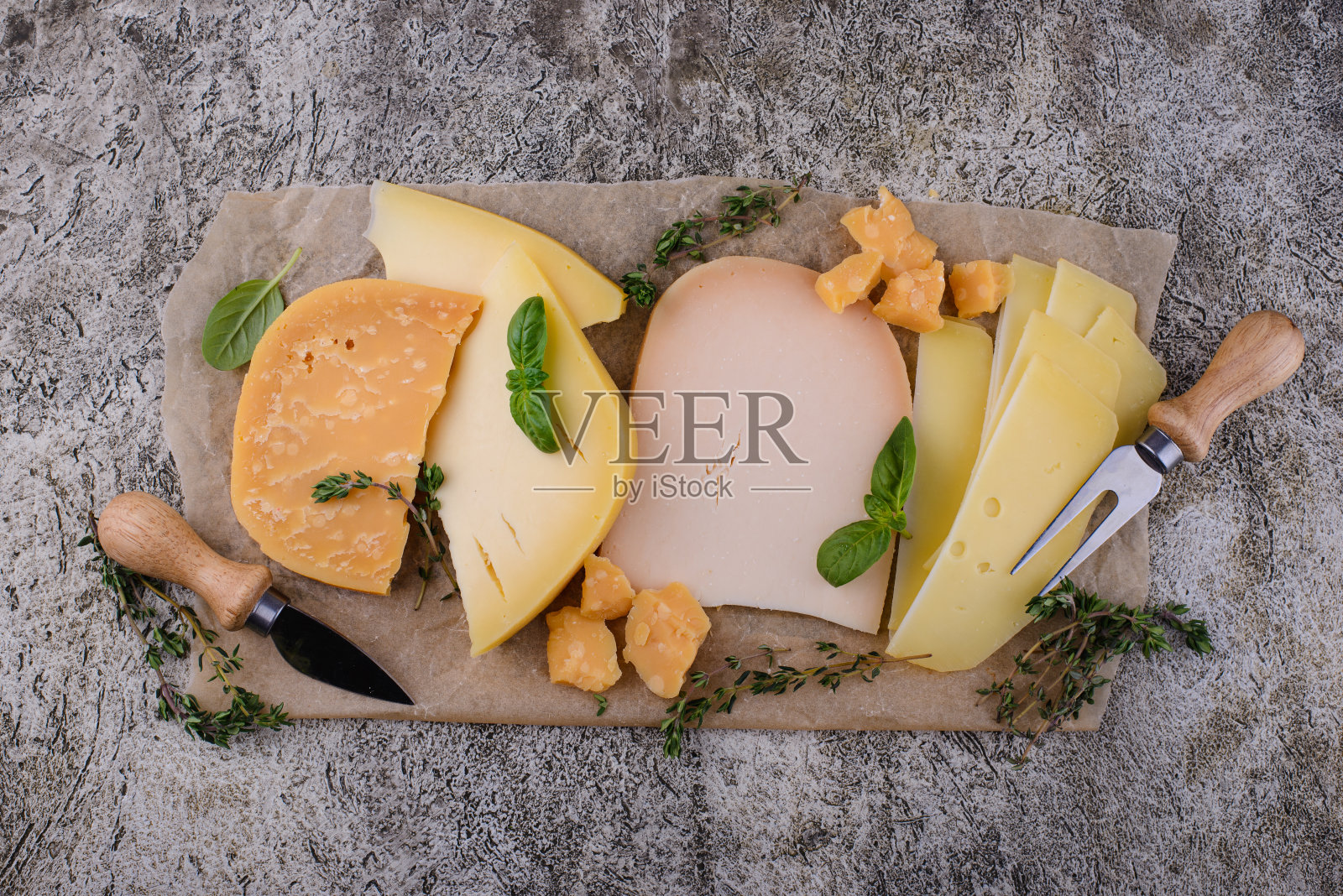 帕尔马干酪，切达干酪，豪达干酪和马斯达姆干酪照片摄影图片