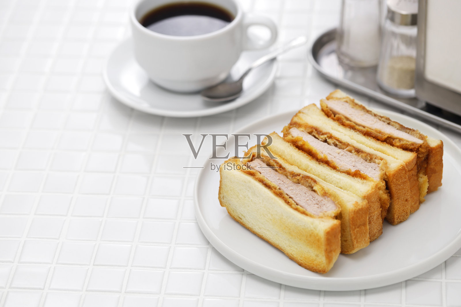 日式猪排三明治照片摄影图片