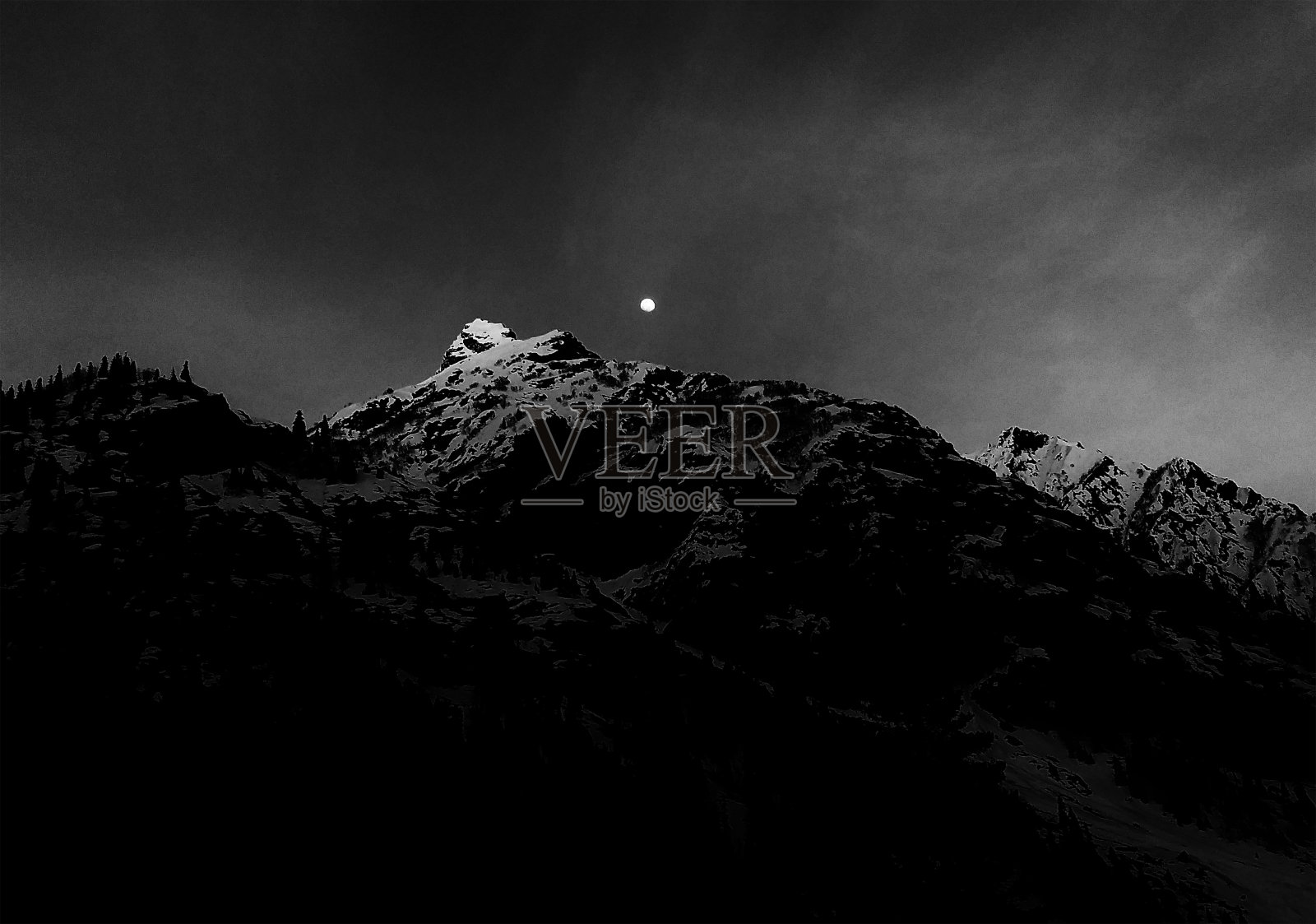 山间夜景照片摄影图片