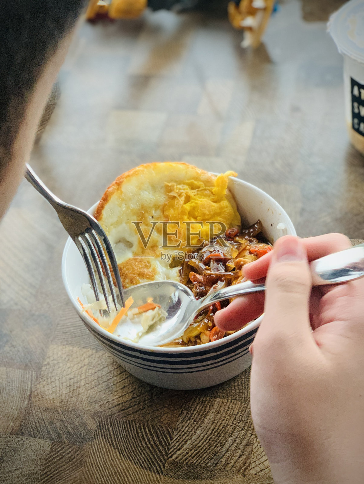 饭碗。照片摄影图片