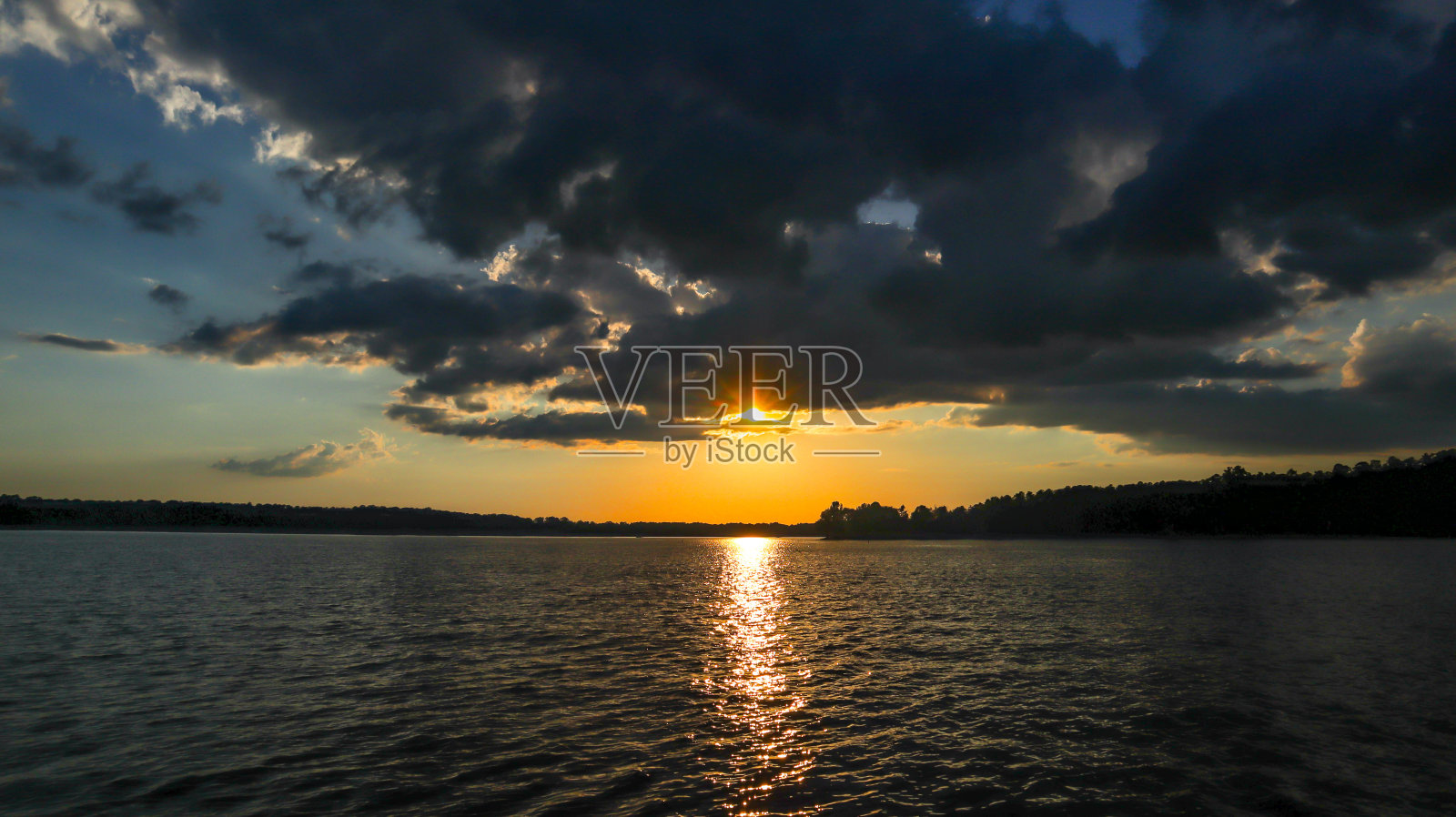 晚湖日落照片摄影图片
