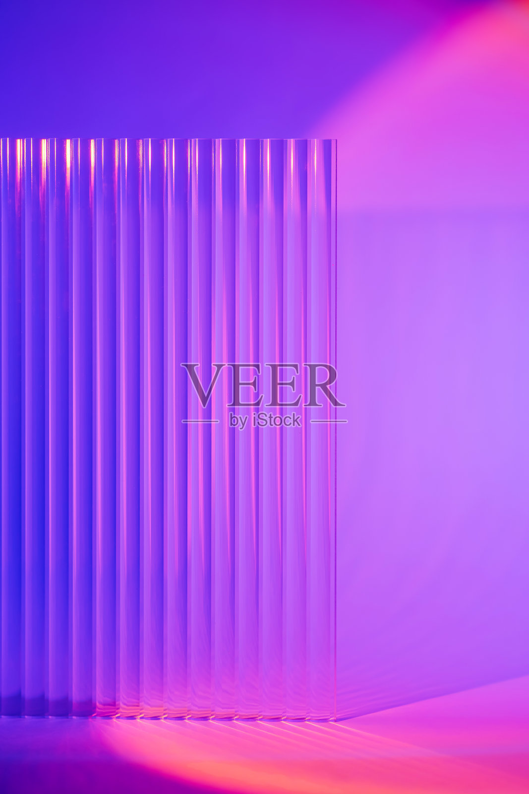 彩色梯度背景与罗纹亚克力板照片摄影图片