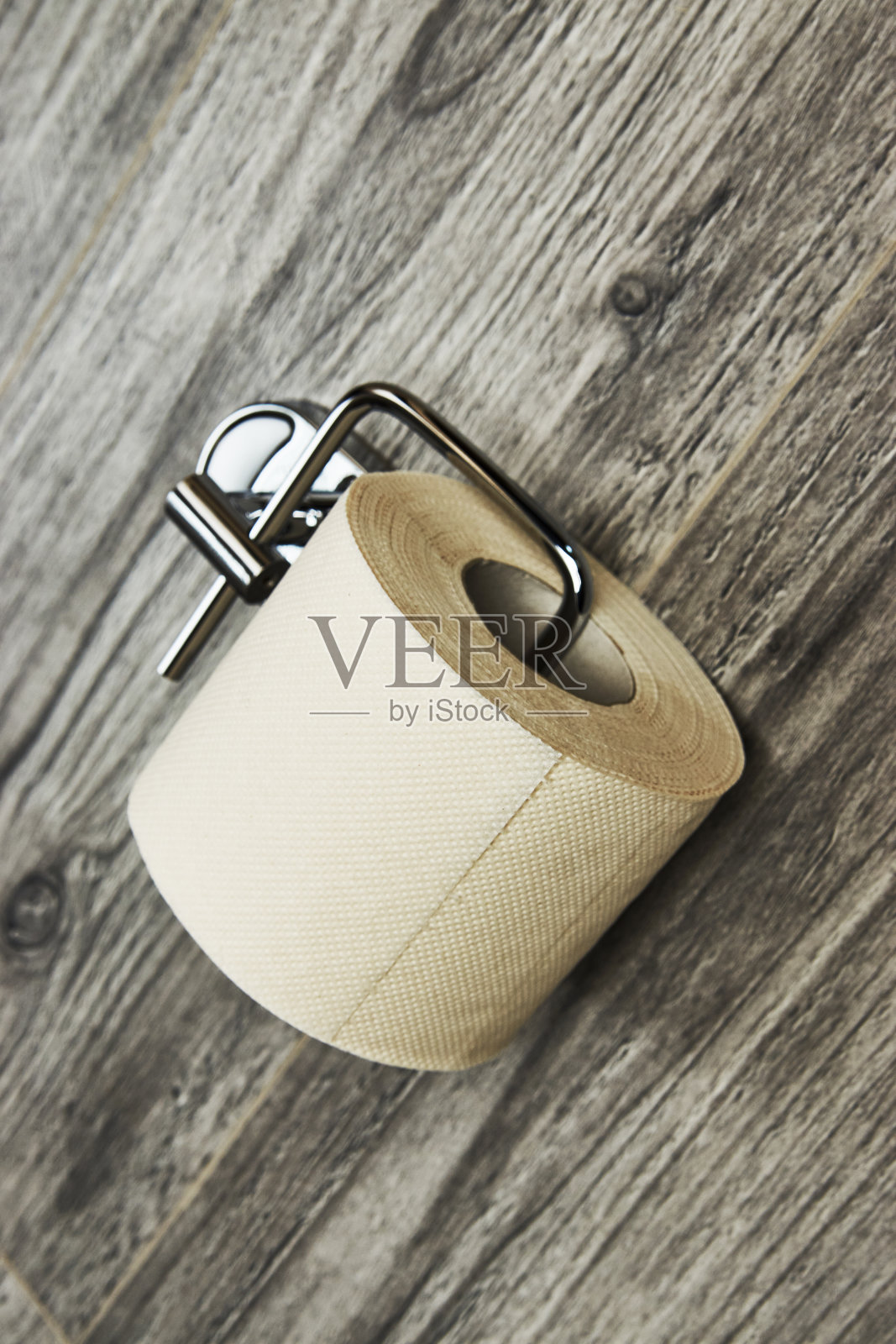 清空厕纸托，特写照片摄影图片