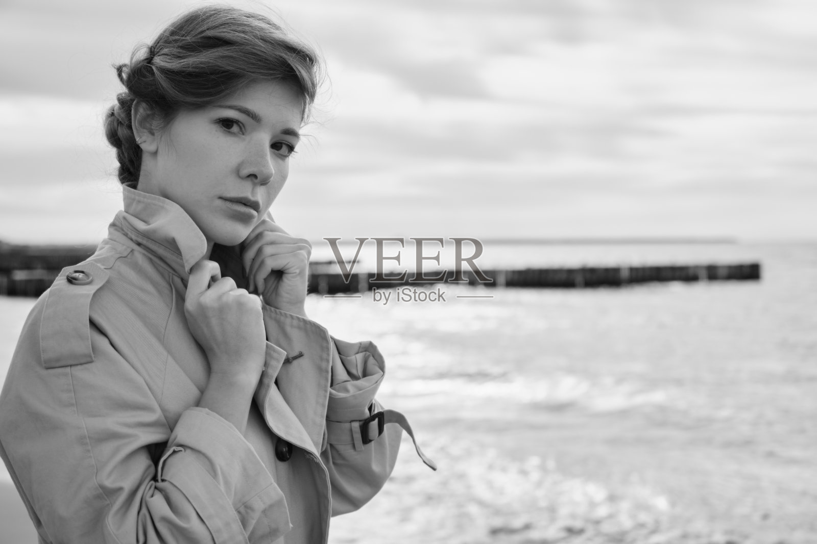 女人附近海照片摄影图片