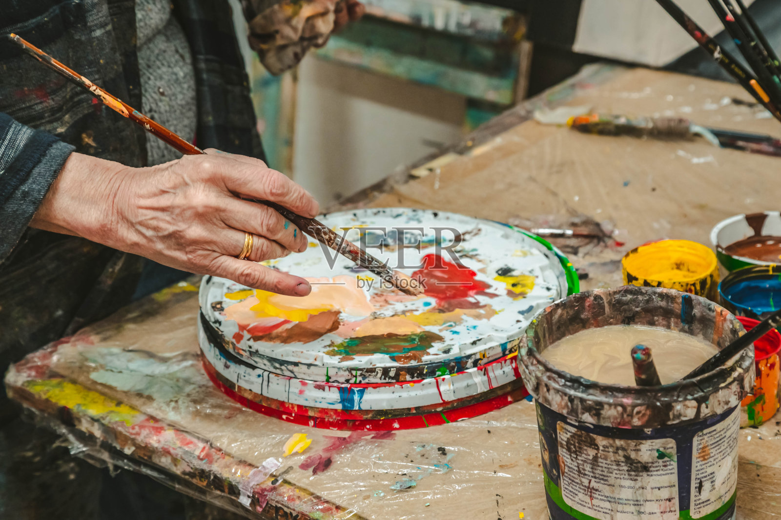 画家照片摄影图片