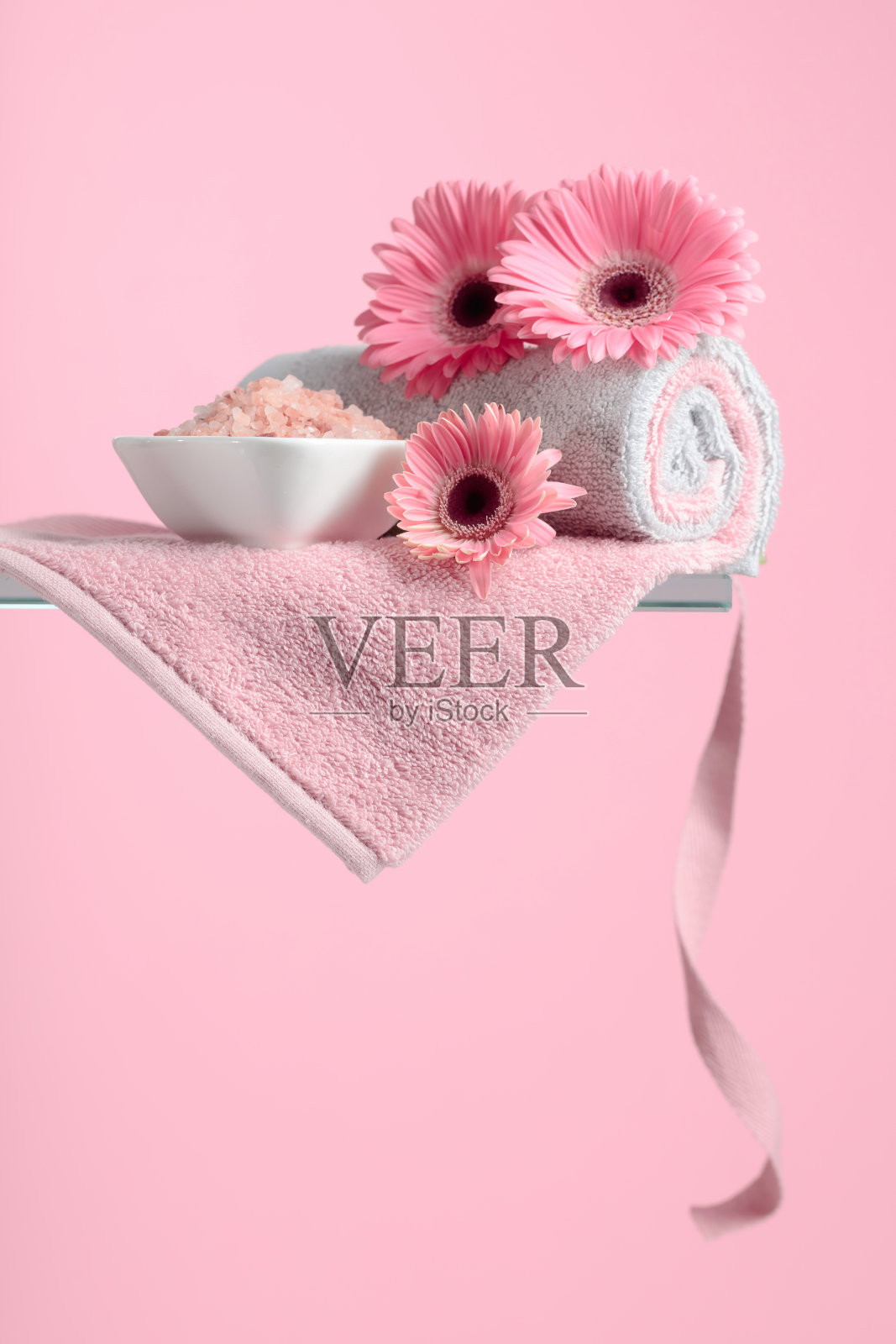 粉红盐Spa成分。照片摄影图片