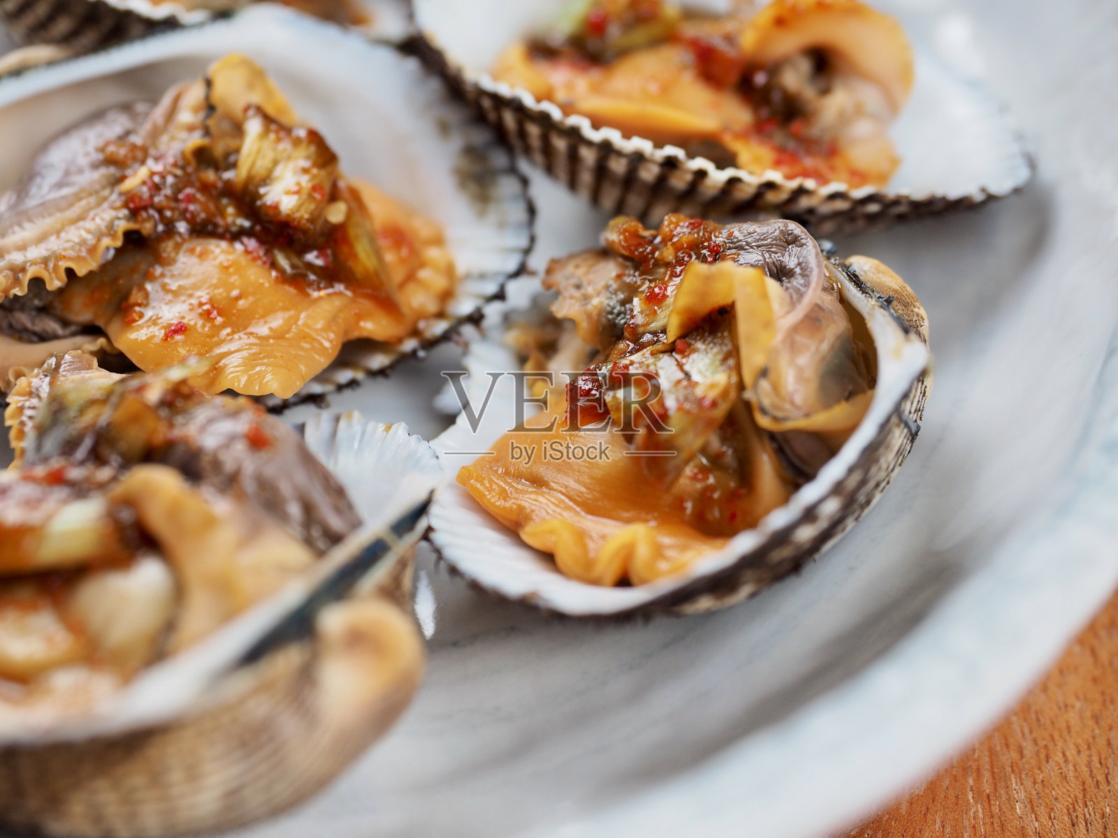 韩国传统食品贝类和酱油照片摄影图片