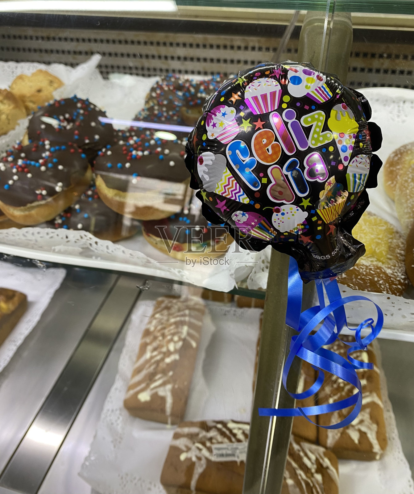 购物来庆祝一个特殊的日子照片摄影图片