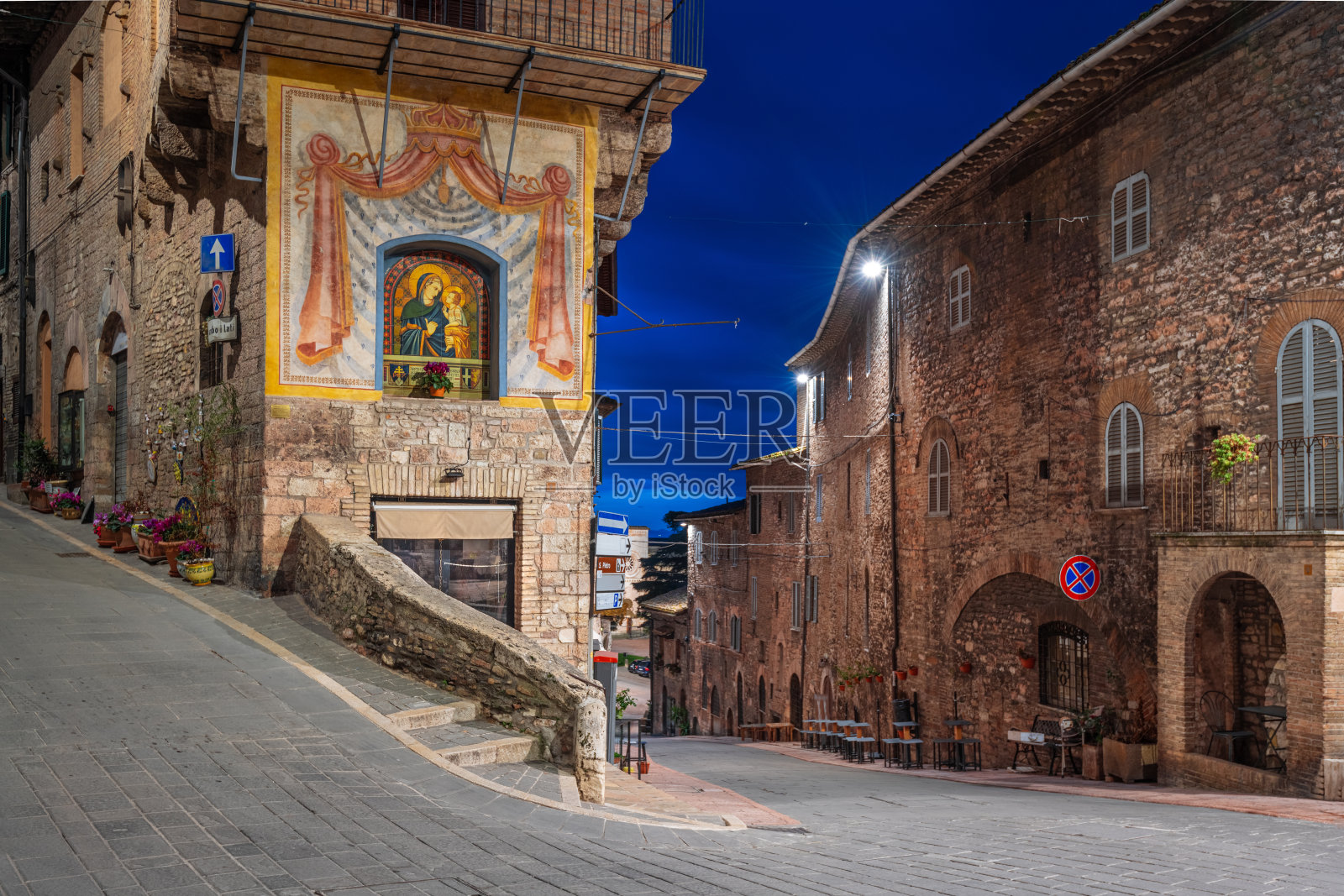 意大利阿西西历史街区照片摄影图片