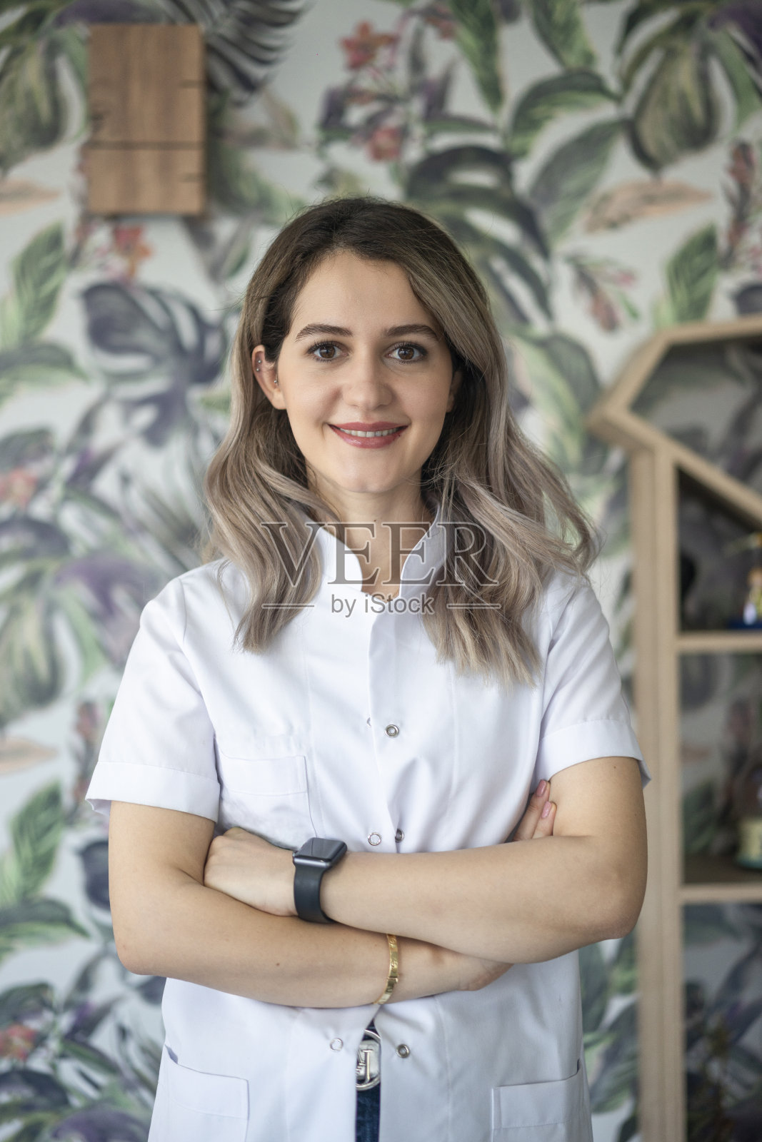 美容年轻医学专家。照片摄影图片