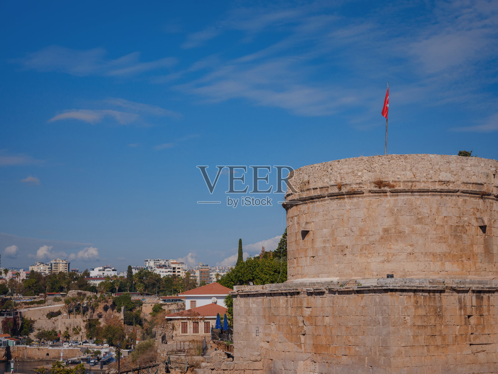 前往土耳其，安塔利亚卡莱奇老城照片摄影图片