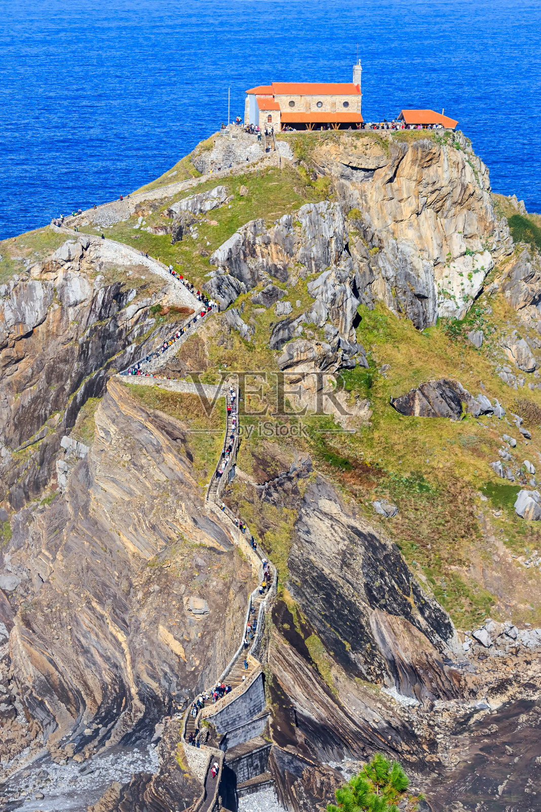 圣胡安-德-加兹特鲁加克斯特悬崖，电影《权力的游戏》的拍摄地。照片摄影图片