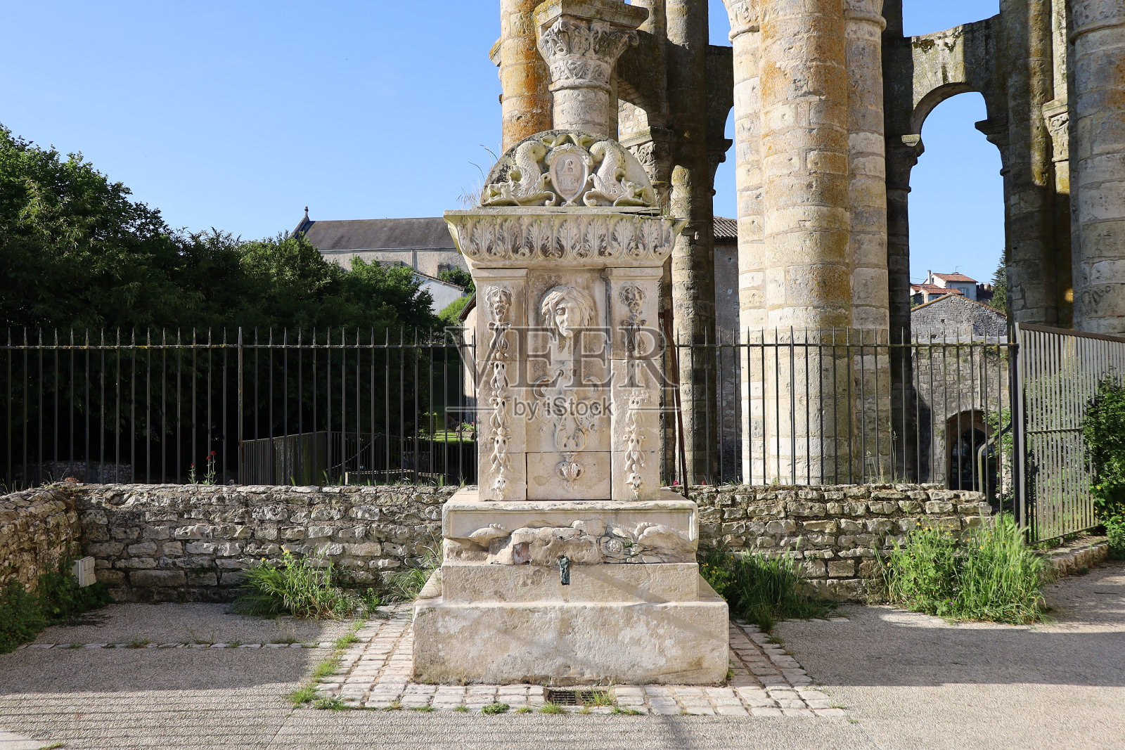 圣索夫尔喷泉照片摄影图片