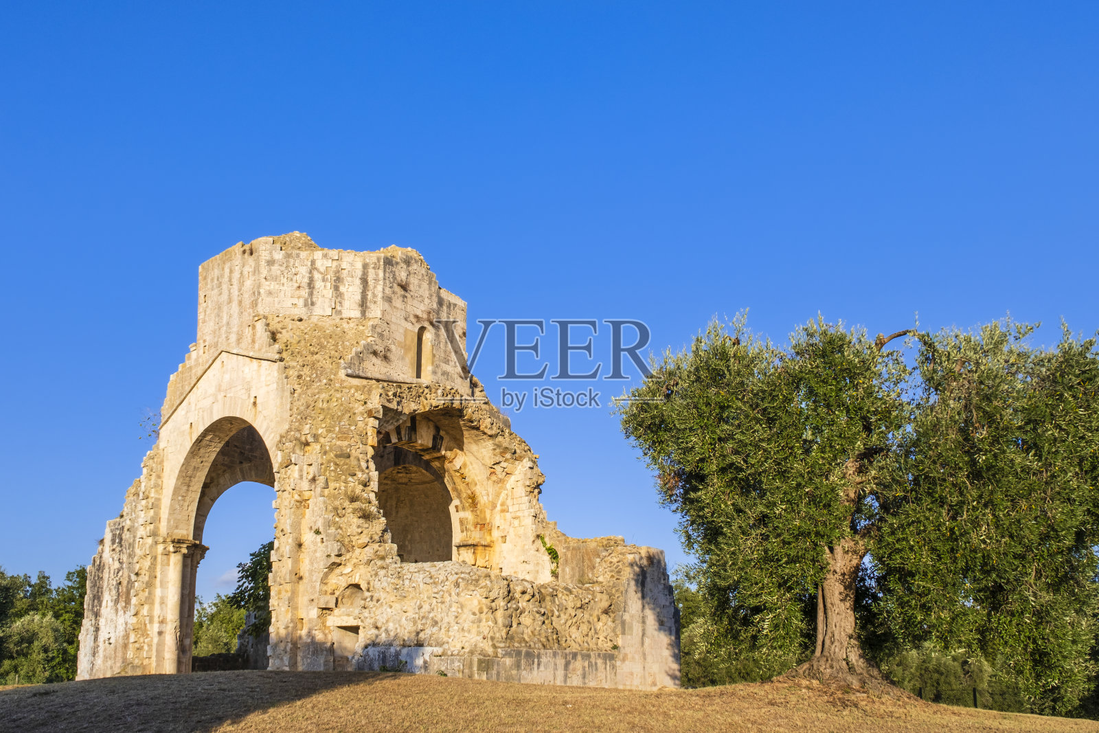 托斯卡纳-圣布鲁齐奥修道院照片摄影图片