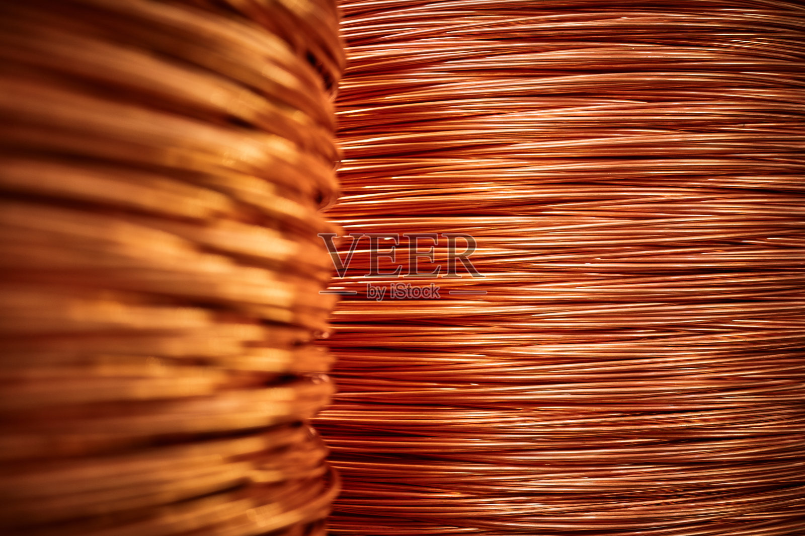 轻仓橙色铜线大筒子照片摄影图片