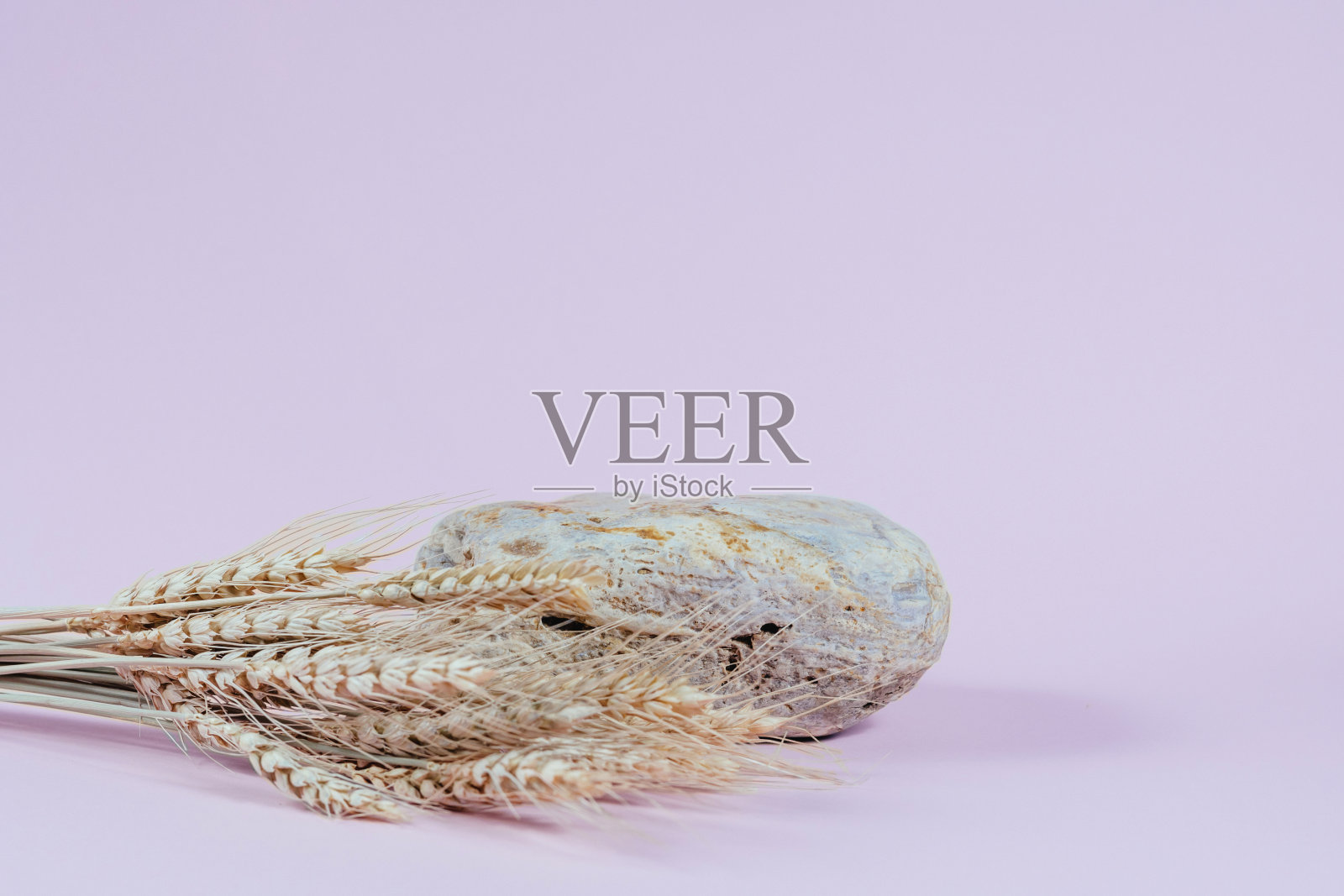 平台的商品和化妆品的天然材料。照片摄影图片