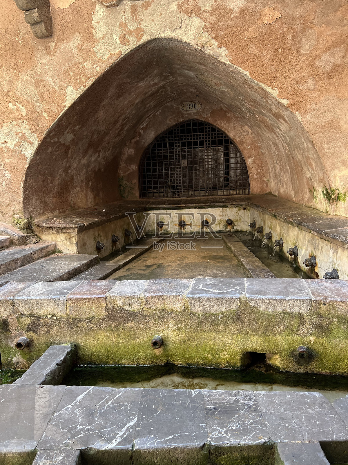 中世纪洗房子照片摄影图片