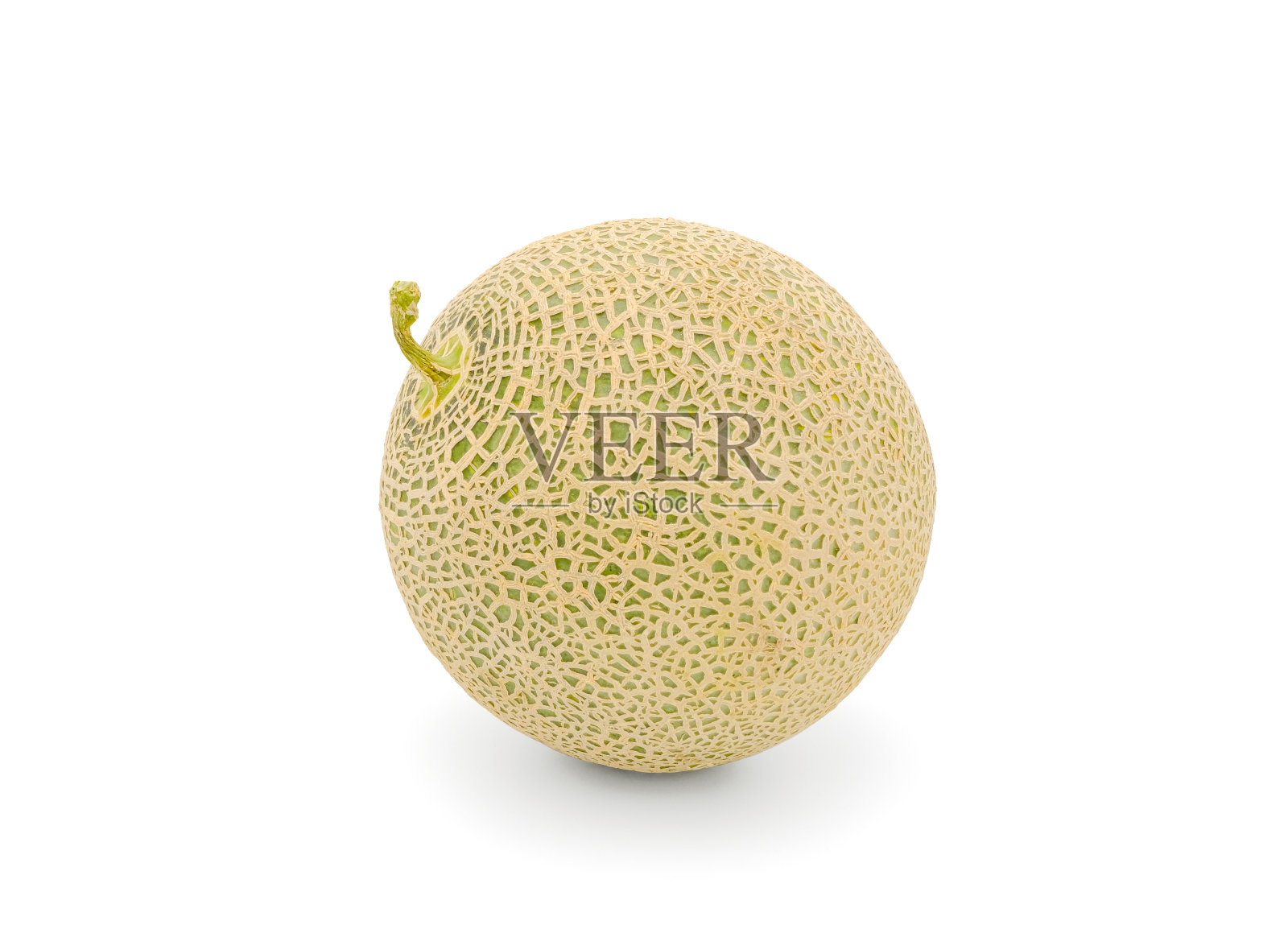 新鲜的日本蜜瓜，短柄哈密瓜。有机水果为良好的健康和营养，食材与沙拉，孤立在白色背景修剪路径。照片摄影图片