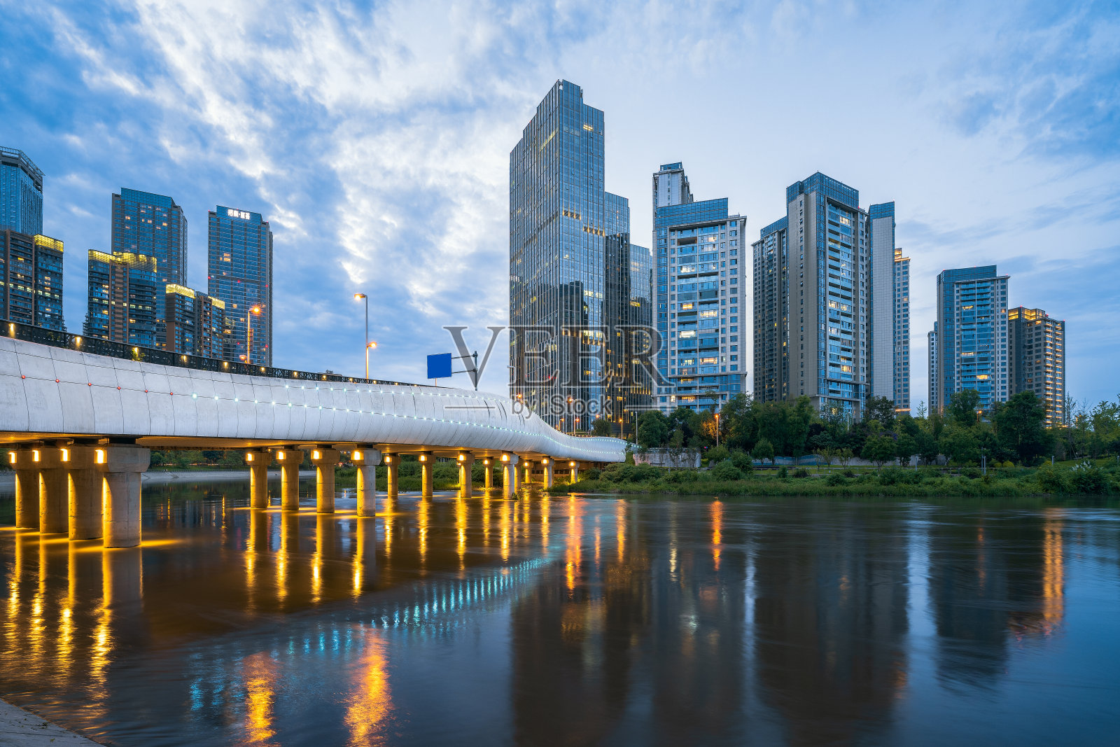 夜河金融城照片摄影图片