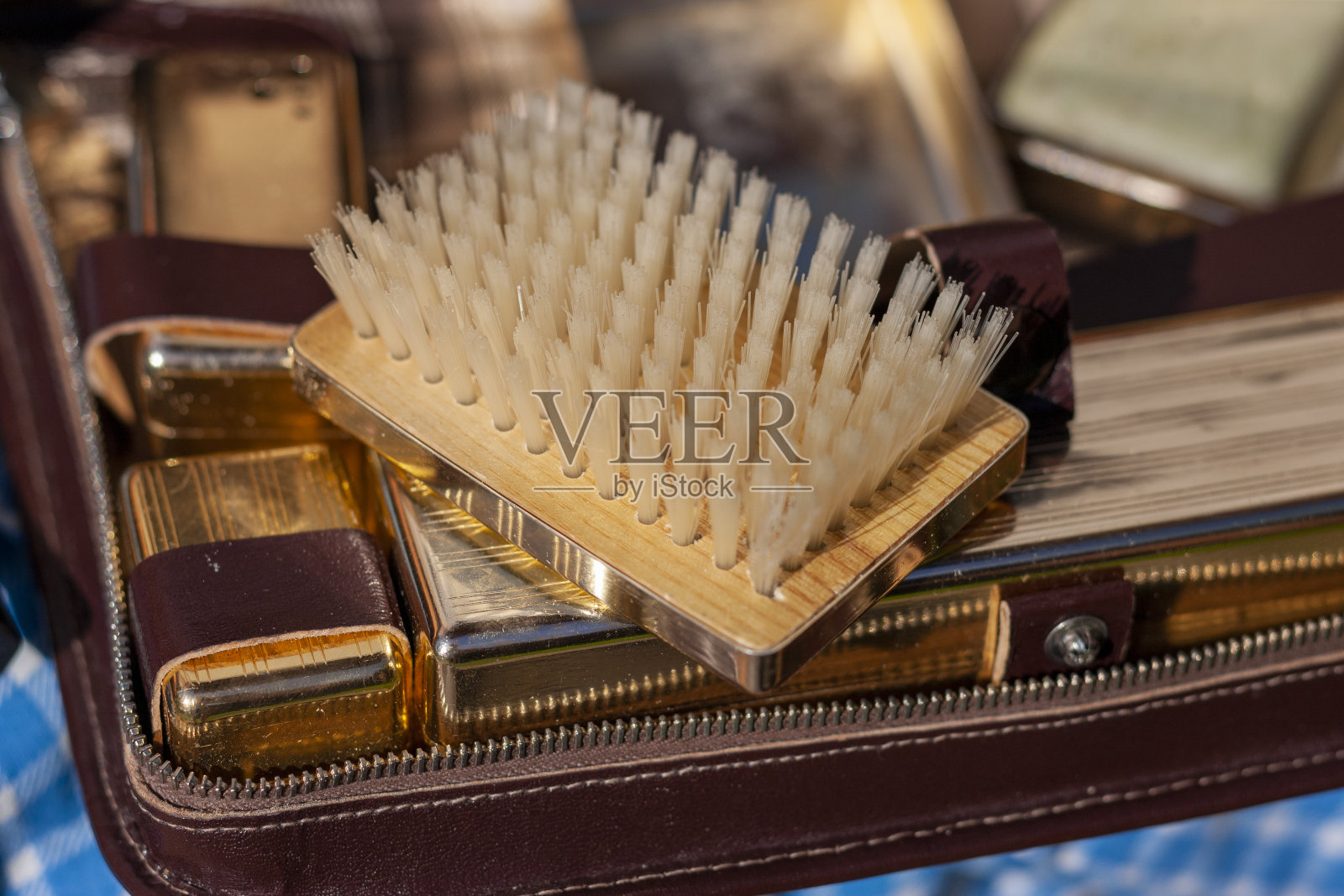 刷衣服照片摄影图片