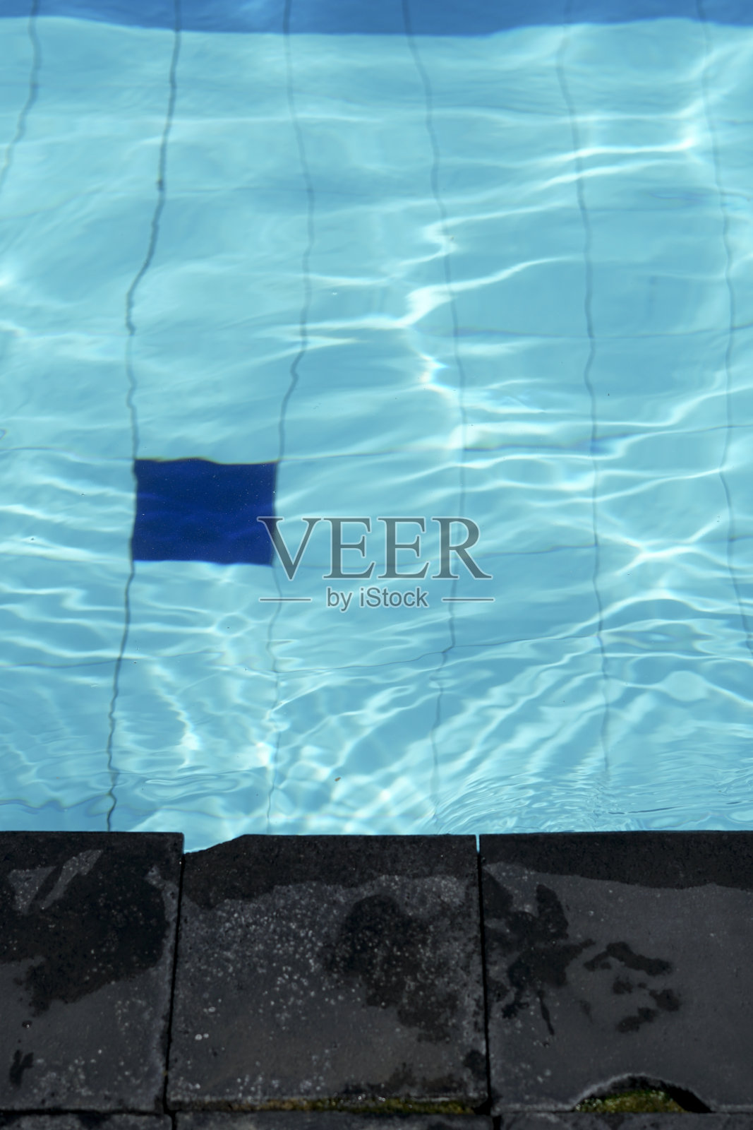 清水反射照片摄影图片