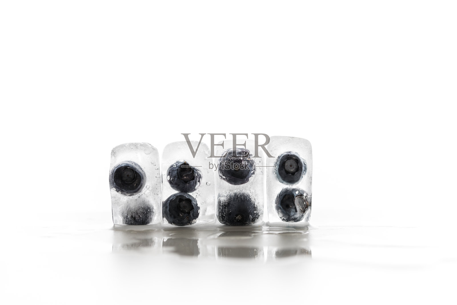 蓝莓冰块照片摄影图片