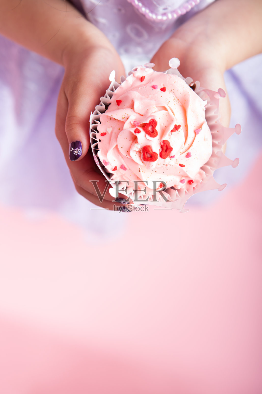 公主的生日女孩照片摄影图片