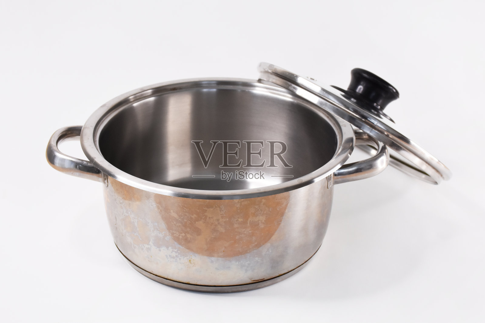 老式不锈钢带盖炖锅照片摄影图片